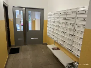 Pronájem bytu 2+kk, Praha - Bohnice, Kostřínská, 42 m2