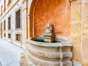 Pronájem komerční nemovitosti, Praha - Hradčany, Hradčanské náměstí, 106 m2