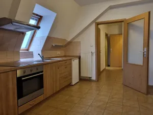 Pronájem bytu 1+1, Hradec Králové, Velké náměstí, 42 m2