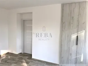 Pronájem bytu 2+kk, Karlovy Vary, Lipová, 50 m2