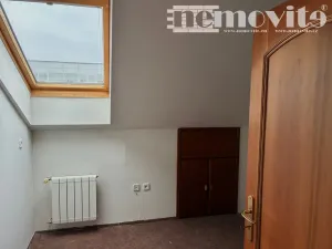 Pronájem bytu 5+kk, Hradec Králové, Československé armády, 110 m2