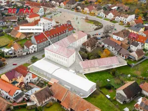 Prodej výrobních prostor, Dašice, náměstí T. G. Masaryka, 2490 m2