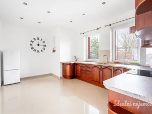 Pronájem bytu 4+1, Šestajovice, Sukova, 204 m2