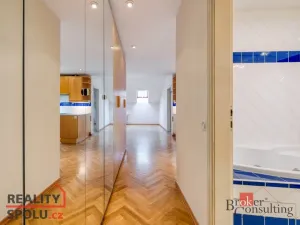 Pronájem bytu 2+kk, Praha - Vyšehrad, Neklanova, 52 m2