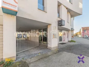 Pronájem obchodního prostoru, Uherské Hradiště, Otakarova, 107 m2