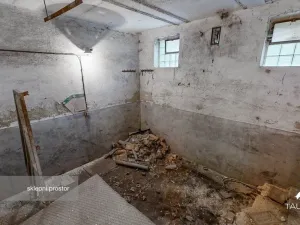 Prodej rodinného domu, Roupov, 525 m2