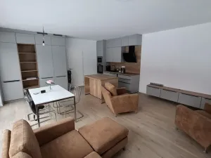 Pronájem rodinného domu, Praha - Újezd nad Lesy, Staroújezdská, 150 m2