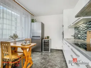 Prodej bytu 3+1, Hradec Králové - Nový Hradec Králové, Mandysova, 77 m2