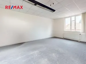 Pronájem kanceláře, Pardubice, Bohdanečská, 186 m2