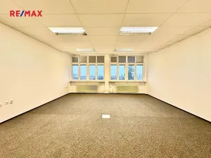 Pronájem kanceláře, Hradec Králové, Pražská třída, 50 m2