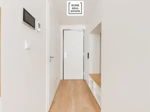 Prodej bytu 2+kk, Praha - Smíchov, Plzeňská, 27 m2