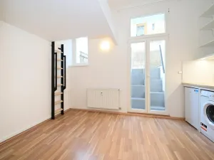Pronájem bytu 1+kk, Praha - Smíchov, Radlická, 15 m2