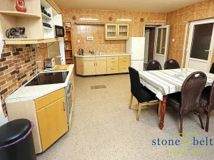 Prodej vícegeneračního domu, Nové Město pod Smrkem, Mírové náměstí, 466 m2