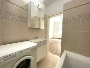 Pronájem bytu 2+kk, Praha - Nusle, U křížku, 37 m2