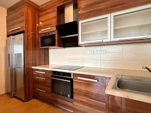 Pronájem bytu 2+kk, Jesenice, V Roháči I., 50 m2