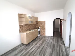 Pronájem bytu 3+1, Děčín - Děčín XXXII-Boletice nad Labem, Čsl. partyzánů, 75 m2