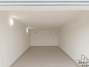 Prodej garáže, Brno - Slatina, 18 m2