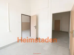 Pronájem obchodního prostoru, Karviná - Nové Město, nám. Budovatelů, 44 m2