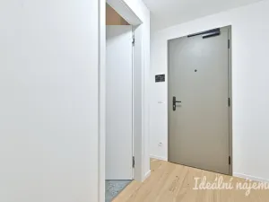 Pronájem bytu 1+kk, Brno, Bratislavská, 40 m2