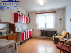 Prodej komerční nemovitosti, Suchdol nad Odrou, Komenského, 1900 m2