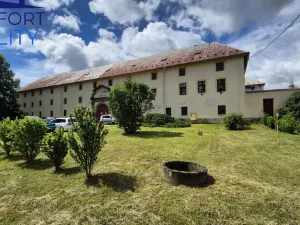 Prodej komerční nemovitosti, Suchdol nad Odrou, Komenského, 1900 m2