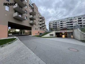 Pronájem garážového stání, Olomouc, Camilla Sitteho, 12 m2