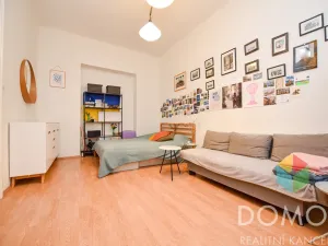 Prodej bytu 1+1, Praha, Vrázova, 33 m2