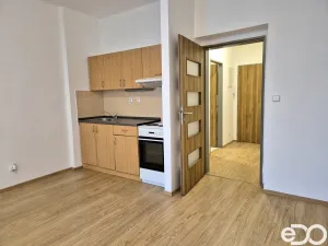 Pronájem bytu 1+kk, Jablonec nad Nisou, Anenské náměstí, 30 m2