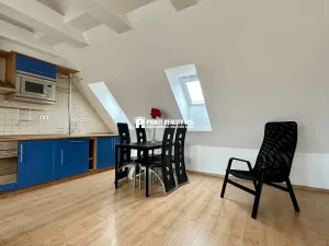 Prodej bytu 2+kk, Beroun, Náměstí Joachima Barranda, 57 m2