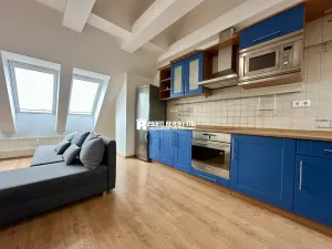 Prodej bytu 2+kk, Beroun, Náměstí Joachima Barranda, 57 m2