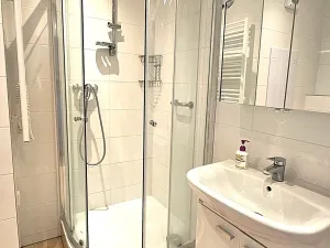 Pronájem bytu 1+kk, Praha, Běchorská, 33 m2