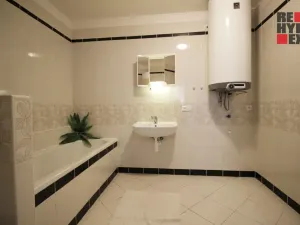 Prodej bytu 2+1, Liberec - Liberec XXXIII-Machnín, Rynoltická, 87 m2