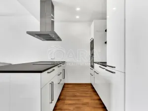 Pronájem bytu 3+kk, Praha - Vršovice, U Roháčových kasáren, 71 m2