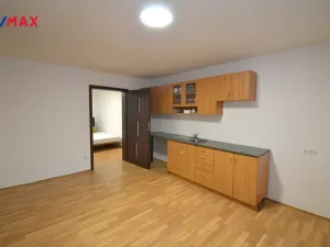 Pronájem bytu 2+kk, Olomouc, Čelakovského, 42 m2