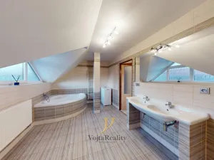 Prodej rodinného domu, Senička, 153 m2