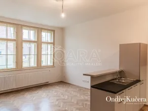 Pronájem bytu 2+kk, Praha - Staré Město, Kaprova, 60 m2