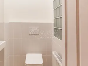 Pronájem bytu 2+kk, Praha - Staré Město, Kaprova, 60 m2