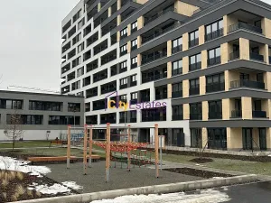 Pronájem bytu 1+kk, Praha - Hloubětín, Poděbradská, 30 m2