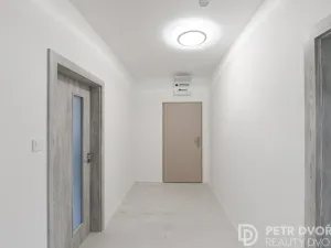 Pronájem bytu 2+kk, Praha - Libeň, Nad Kolčavkou, 55 m2