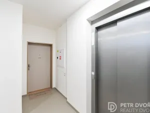 Pronájem bytu 2+kk, Praha - Libeň, Nad Kolčavkou, 55 m2