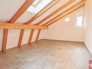 Pronájem bytu 4+1, Praha - Žižkov, Na Jarově, 122 m2