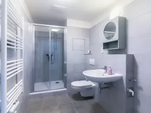 Pronájem bytu 1+kk, Praha - Hlubočepy, Fabiánové, 31 m2