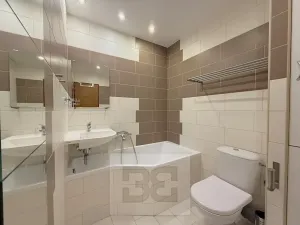 Pronájem bytu 2+1, Jindřichův Hradec, sídliště Vajgar, 62 m2