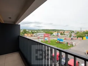 Pronájem bytu 1+kk, Praha - Hloubětín, Poděbradská, 32 m2