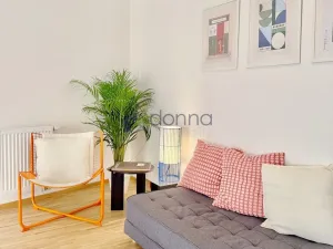 Pronájem bytu 3+1, Praha, Milíčova, 90 m2