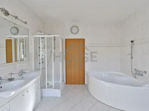 Pronájem vily, Praha - Smíchov, Nový Zlíchov, 839 m2