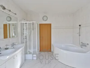 Pronájem vily, Praha - Smíchov, Nový Zlíchov, 839 m2