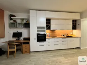 Pronájem bytu 2+kk, Praha, U školičky, 42 m2