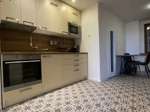 Pronájem bytu 1+1, Mělník, náměstí Míru, 49 m2