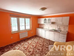 Prodej atypického bytu, Hostinné, Nádražní, 35 m2